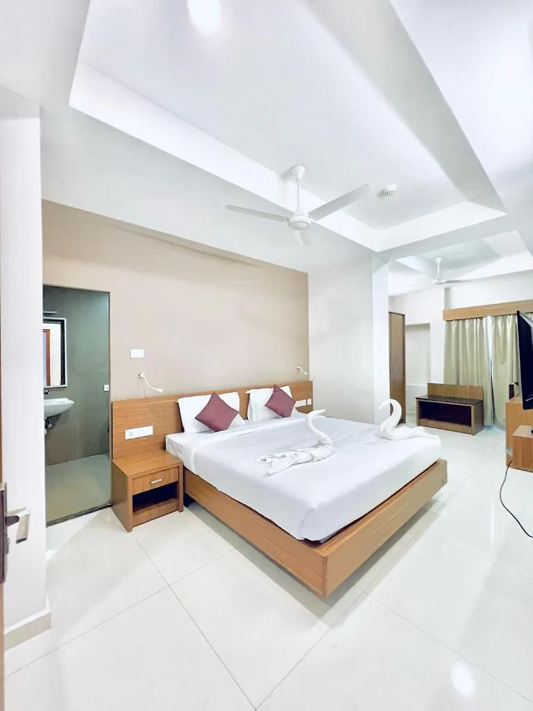 Matha Regency Hotel Kallar Vattiyar